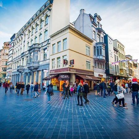 2 Slaapkamer Appartement Op De Zeedijk Van Oostende. Kültér fotó