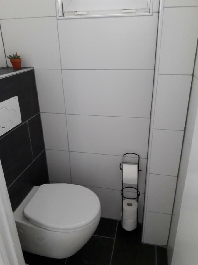 2 Slaapkamer Appartement Op De Zeedijk Van Oostende. Kültér fotó