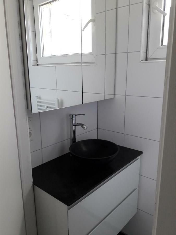 2 Slaapkamer Appartement Op De Zeedijk Van Oostende. Kültér fotó